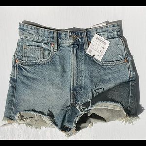 Zara Denim Distressed Shorts Size 2